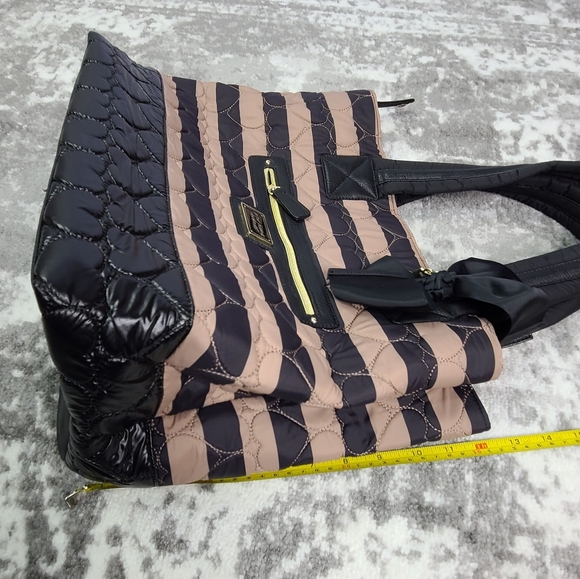 Betsey Johnson Heart Quilted Stripes Tote Bow - Picture 12 of 12